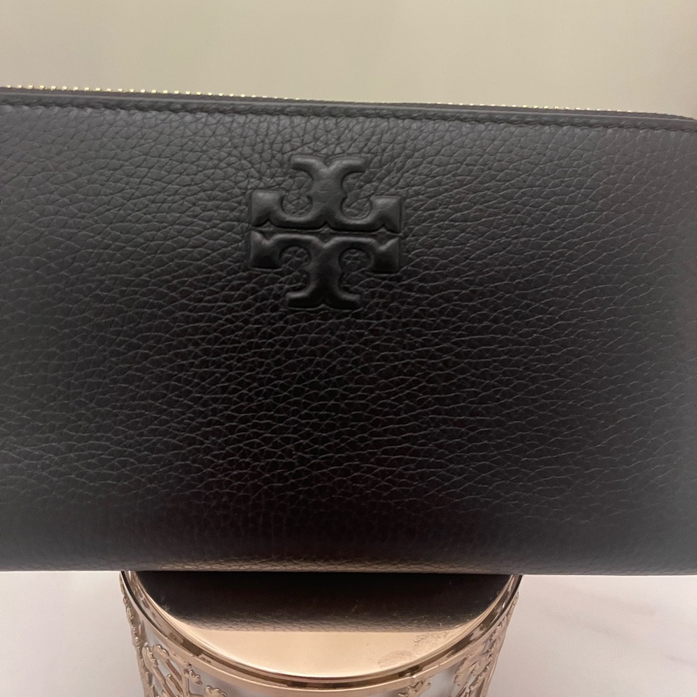 Tory Burch Robinson Pebbled Zip Continental Wallet